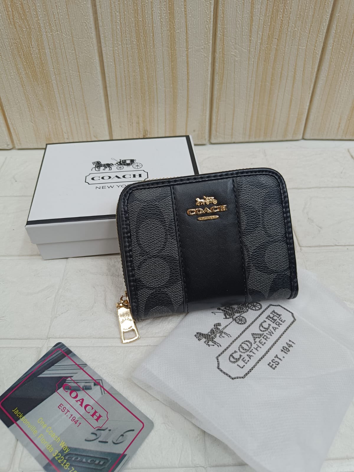 Coach Ladies Wallet - Image 6